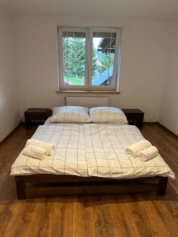 Appartement Agroturystyka Alpaka Konradow à Konradow  Extérieur photo