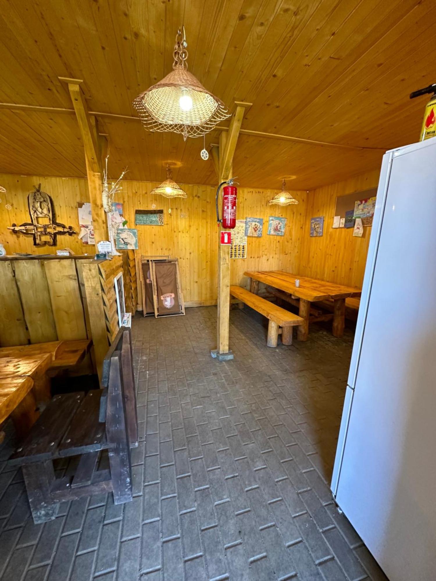 Appartement Agroturystyka Alpaka Konradow à Konradow  Extérieur photo